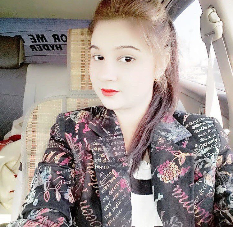 Arosa Malik – Pakistani escort in Karāchi — 2 / 13