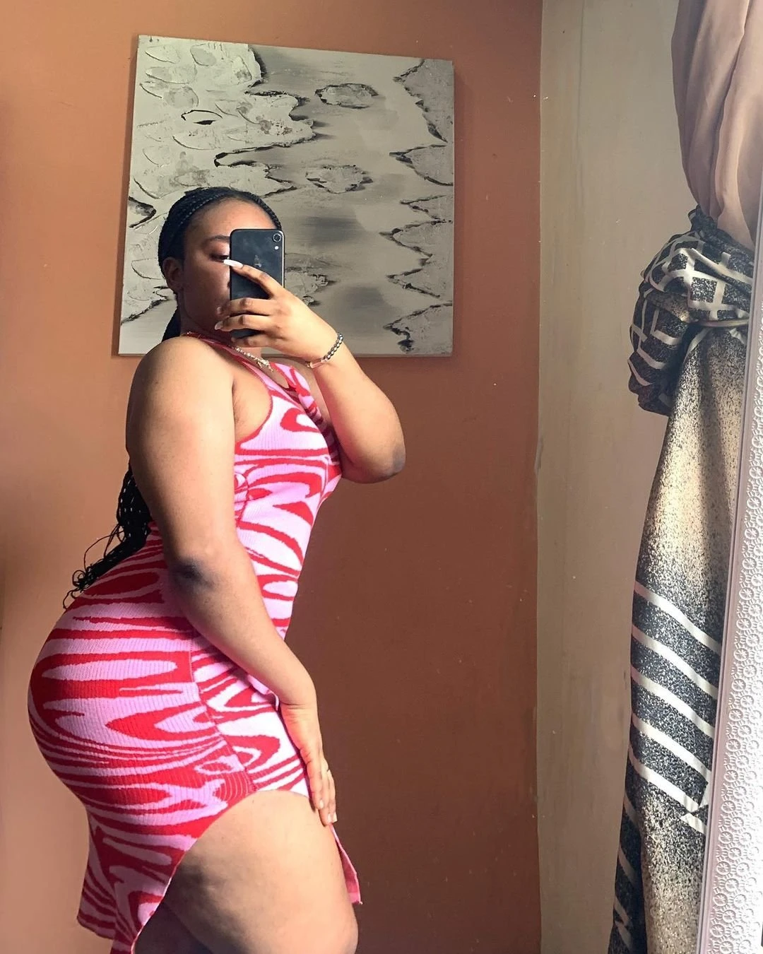 Empress Junie – Guinea Bissauan dominatrix in Beirut — 3 / 13