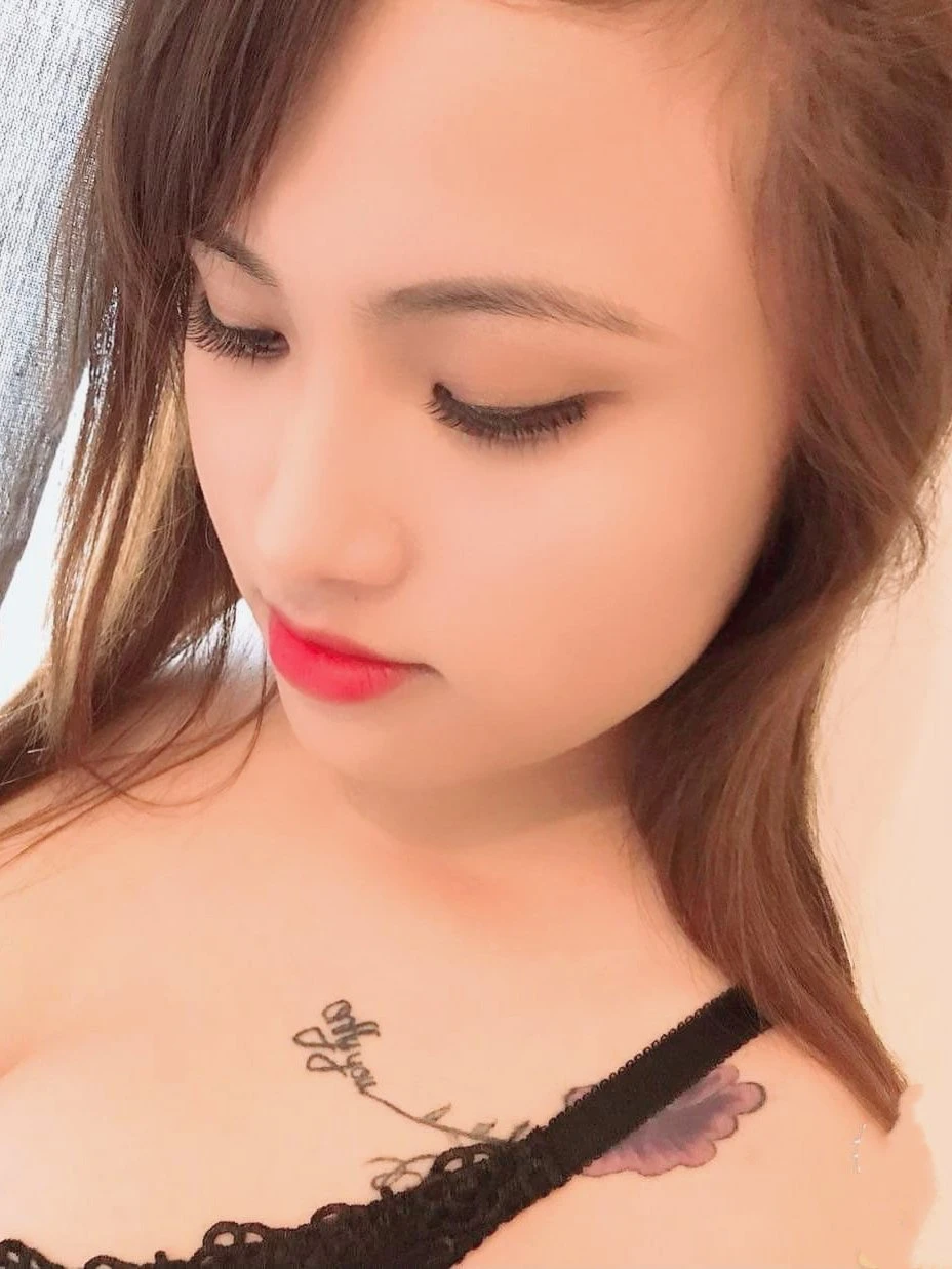Lisa – Vietnamese escort in Harare — 3 / 5