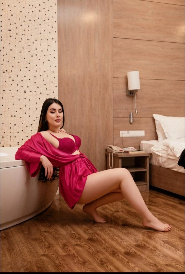 Darect Pay High Profile Genuine Escort – Russian escort in Pune — 1 / 3