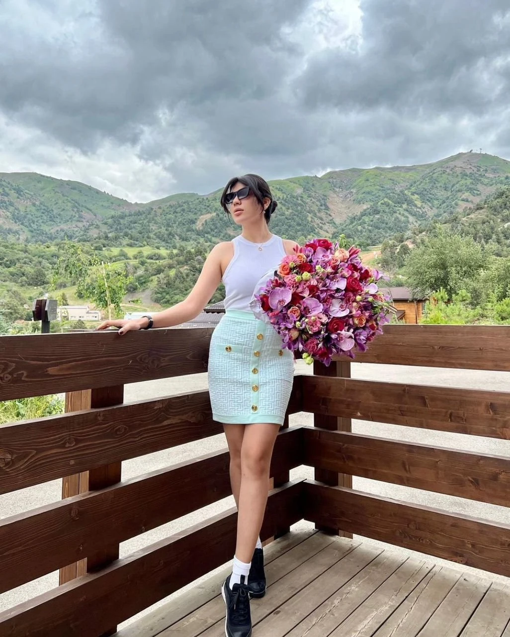 Taylor – Monacan escort in Ho Chi Minh City — 3 / 6