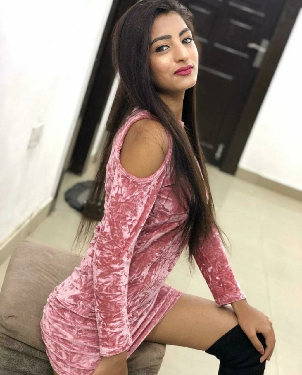 Anjali Patel – Indian escort in Mumbai — 6 / 8