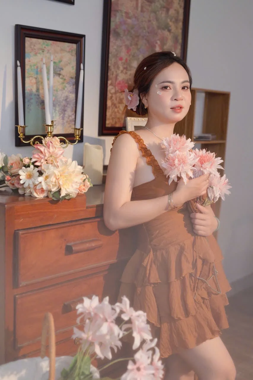 Kaly – Vietnamese escort in Ho Chi Minh City — 4 / 5