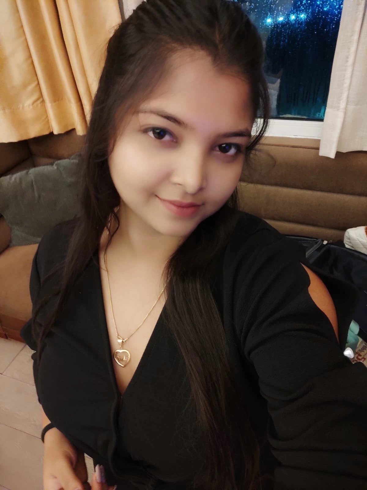Neha – Indian escort in Kolkata — 4 / 8