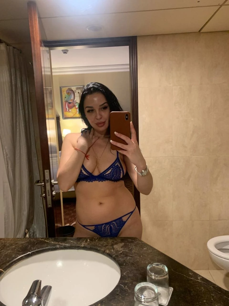 Amelia – Belarusian escort in Beirut — 4 / 5