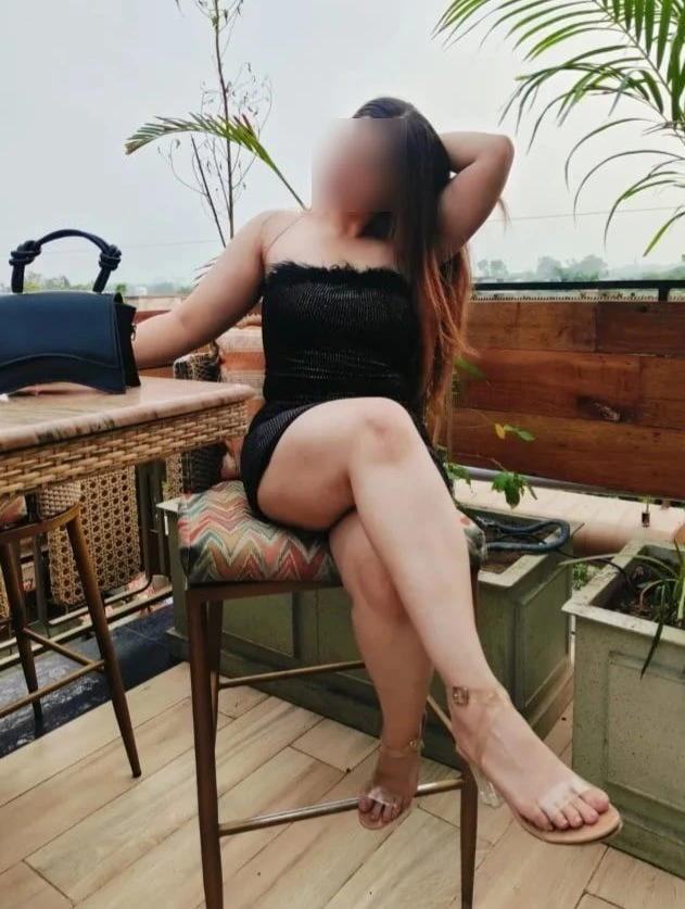 Kriti Your Elegant Escape in Mumbai – Indian escort in Mumbai — 3 / 8