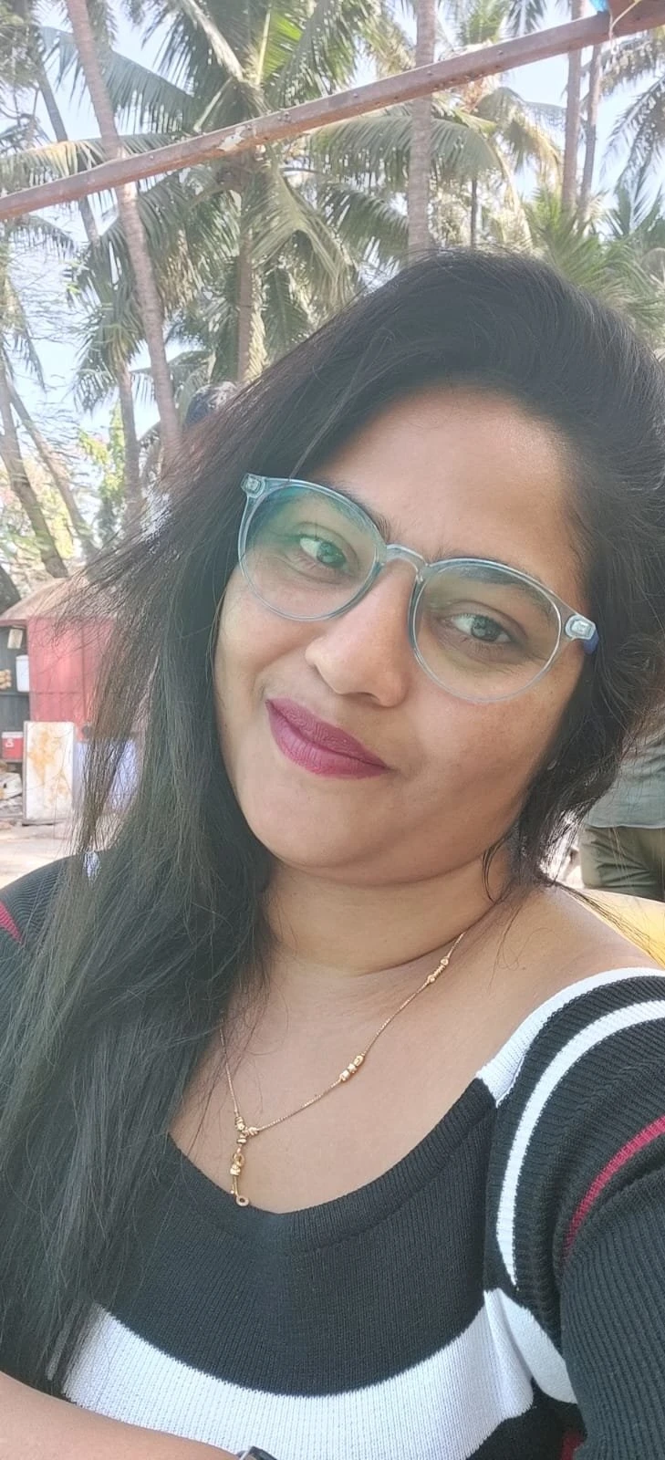 Sonali – Indian escort in Mumbai — 2 / 4