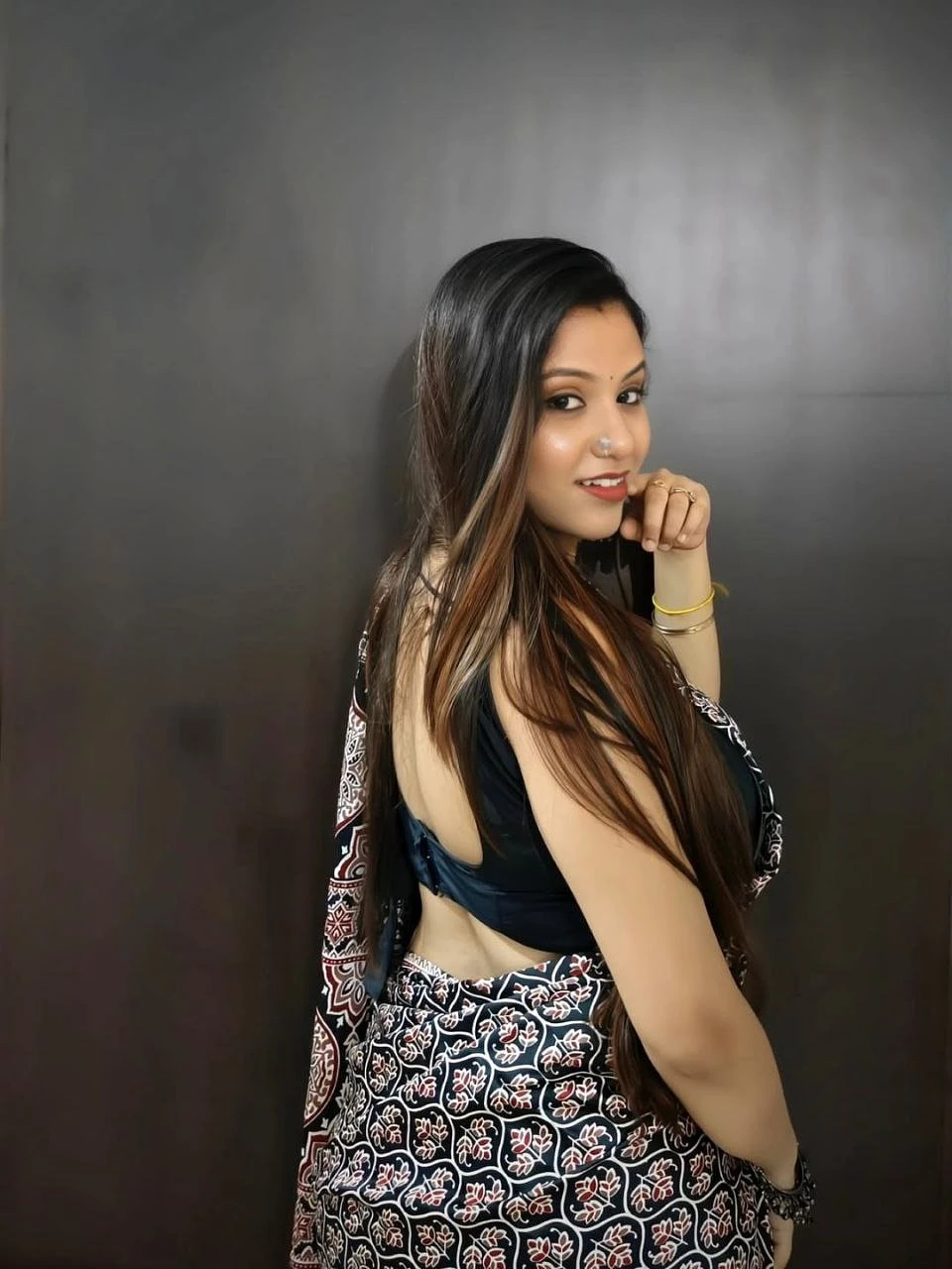 Saloni – Indian escort in Kolkata — 2 / 5