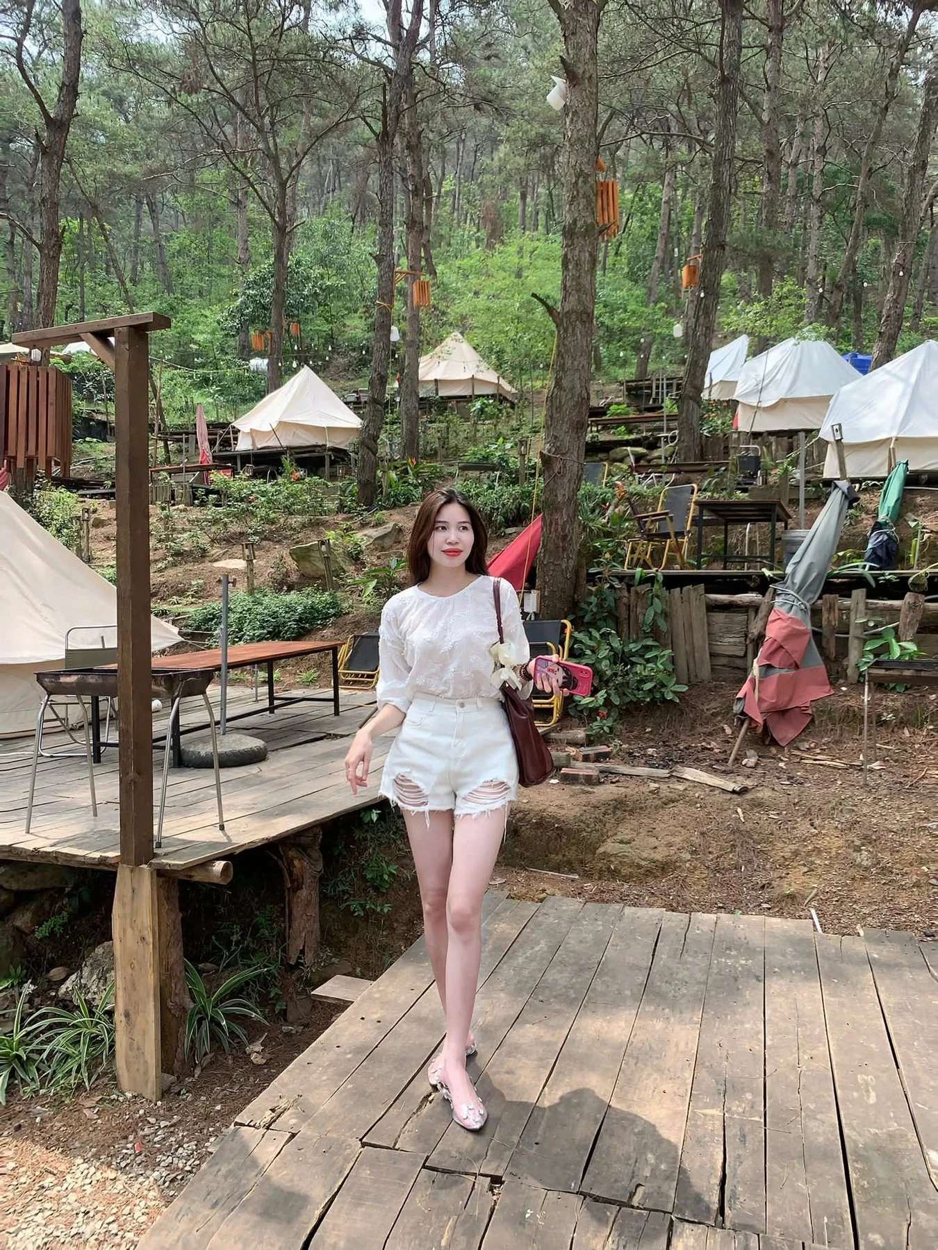 Tina – Vietnamese escort in Pune — 9 / 13