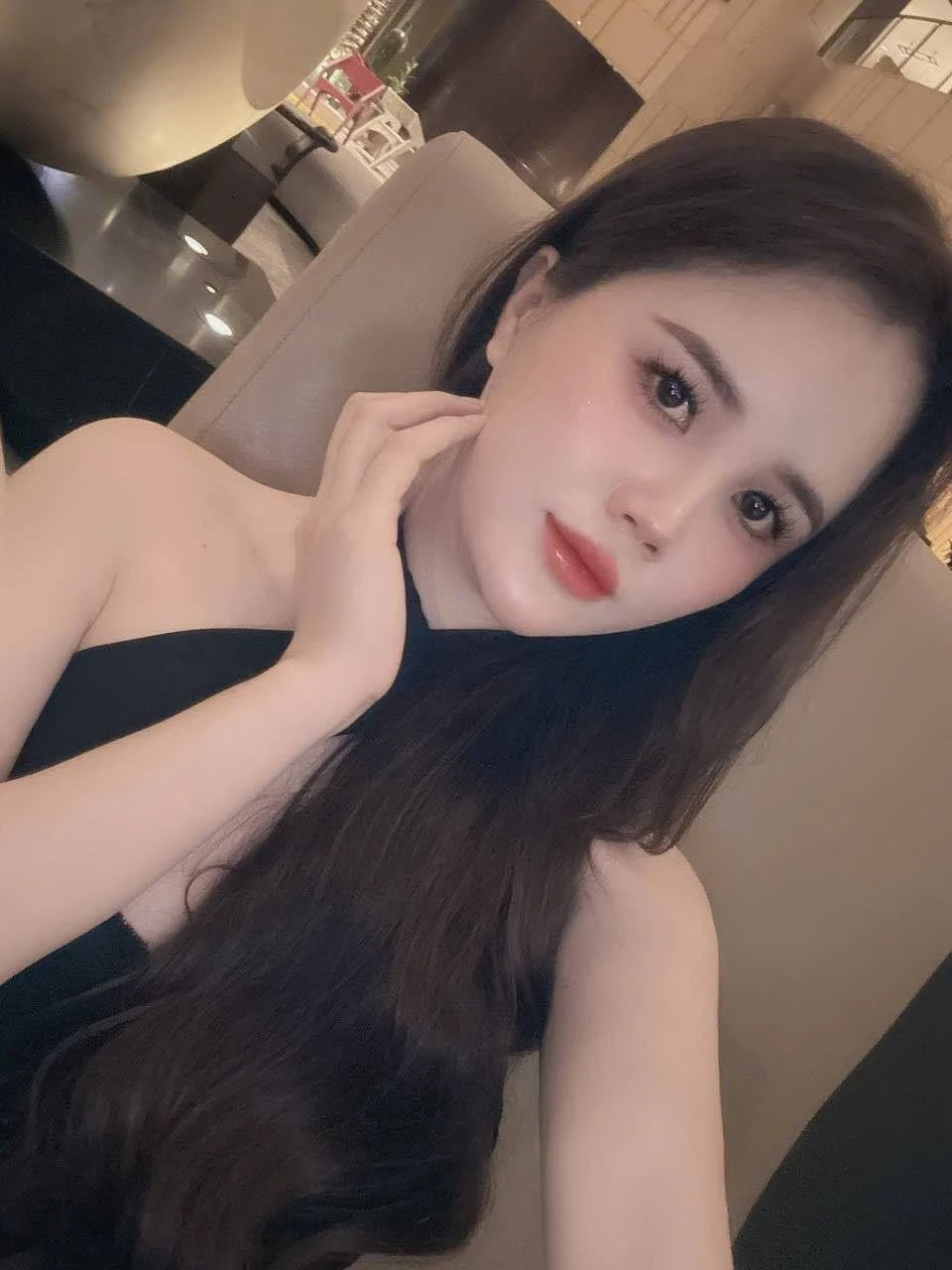 Lisa – Vietnamese escort in Ho Chi Minh City — 5 / 6