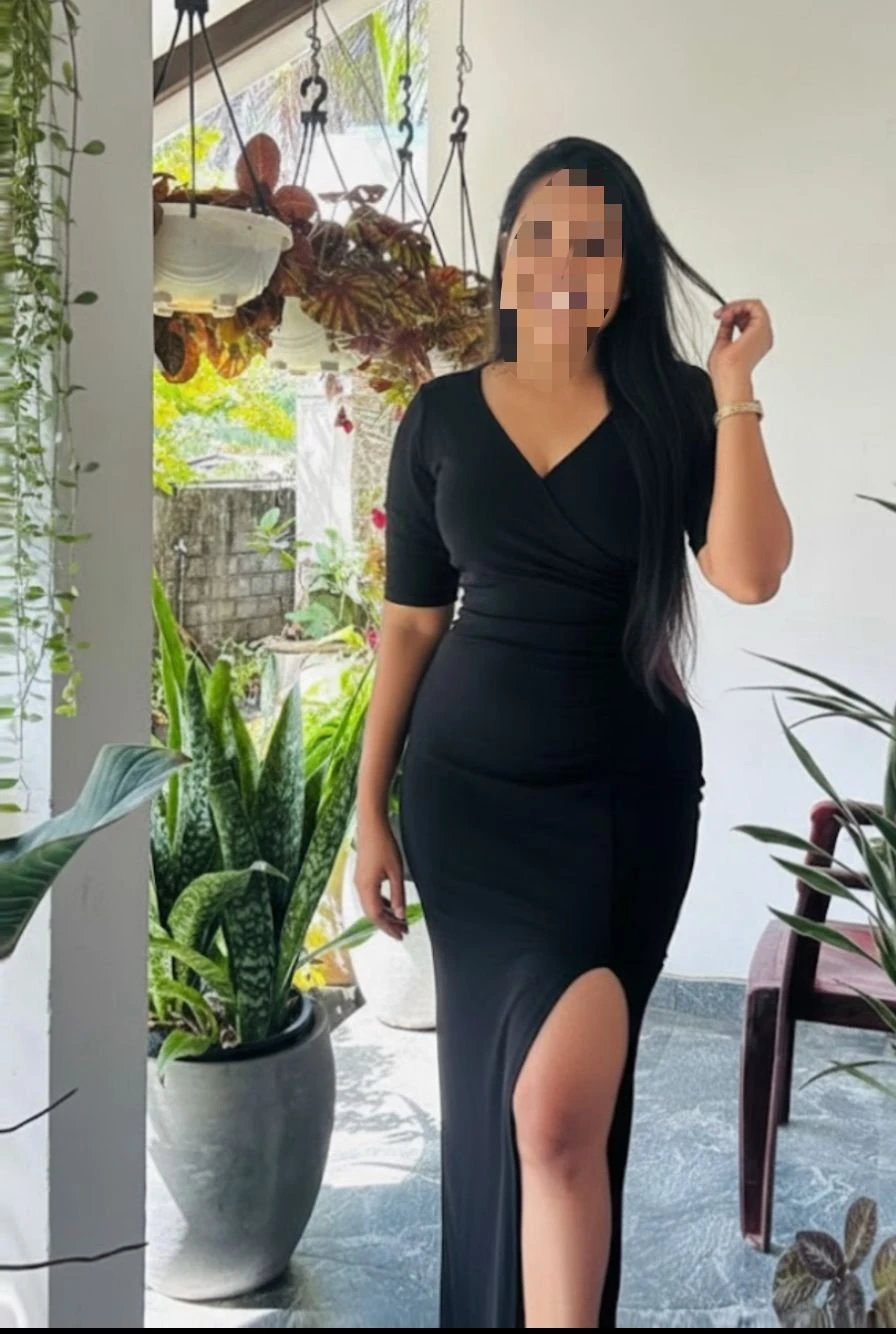 Banu Office girl – Sri Lankan escort in Colombo — 4 / 13