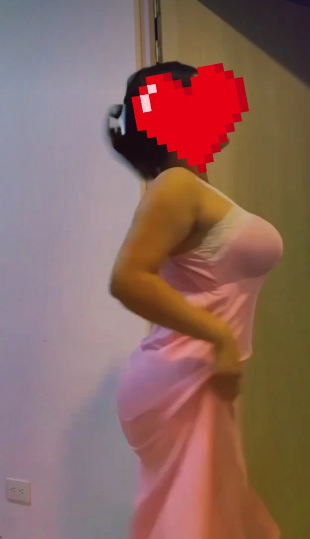 Oshadee & Shayani booty lesbian girls – Sri Lankan escort in Colombo — 21 / 24