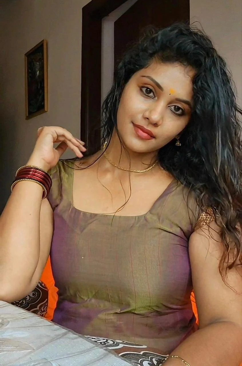 Nandini 3000 Unlimited Shot College Girl – escort in Kochi — 4 / 7