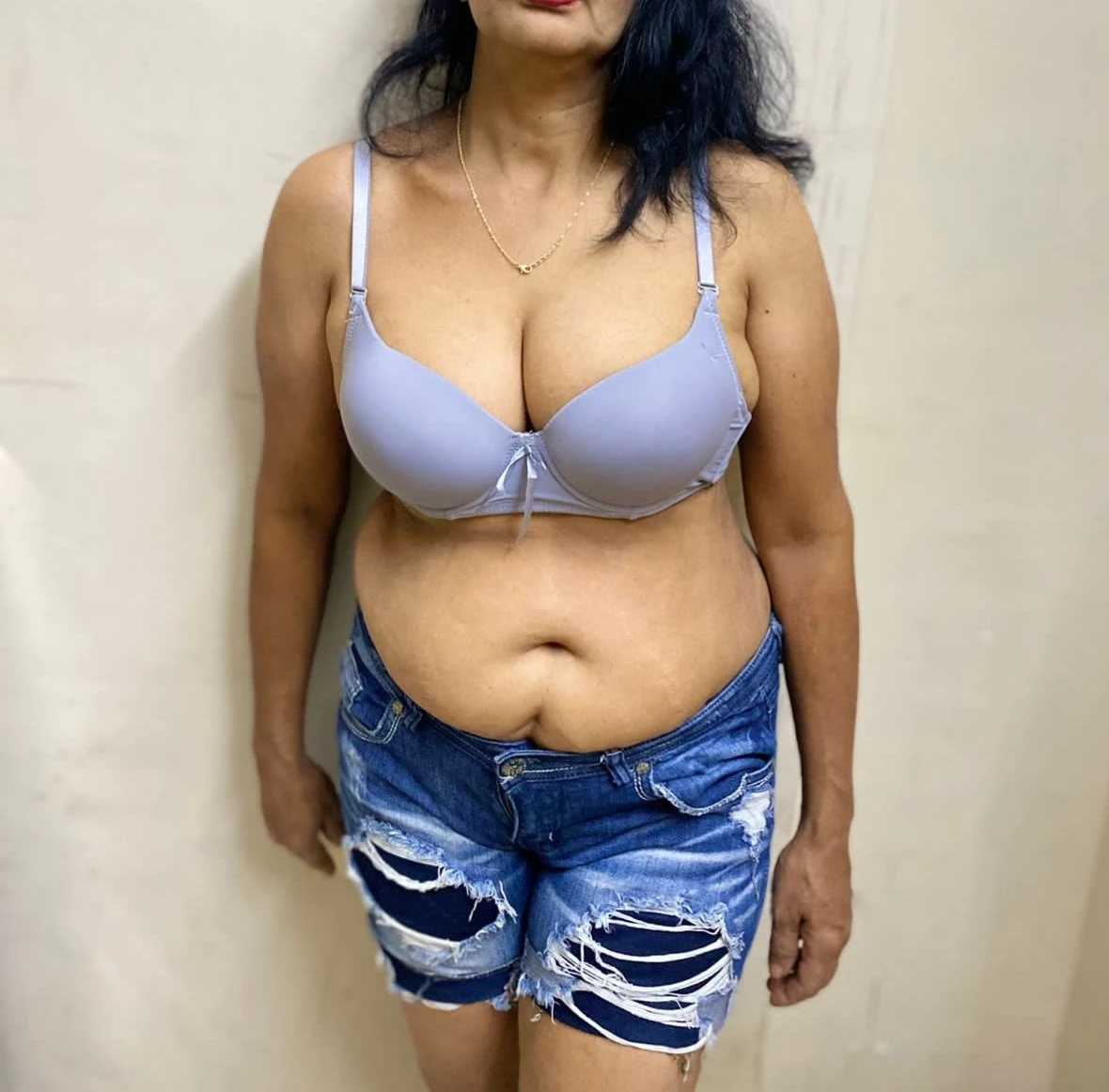 Old Sex Bomb 69 – Indian escort in Mumbai — 6 / 11