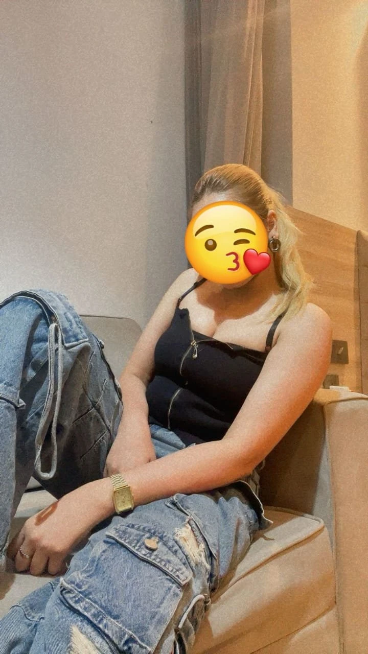 Aaliya (Cam N Meet) – Indian escort in Gurgaon — 10 / 13