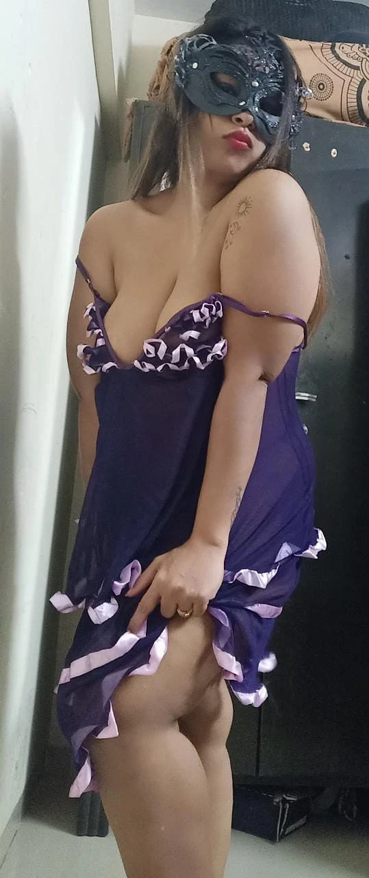 Sexy Namira – Indian escort in Mumbai — 29 / 30