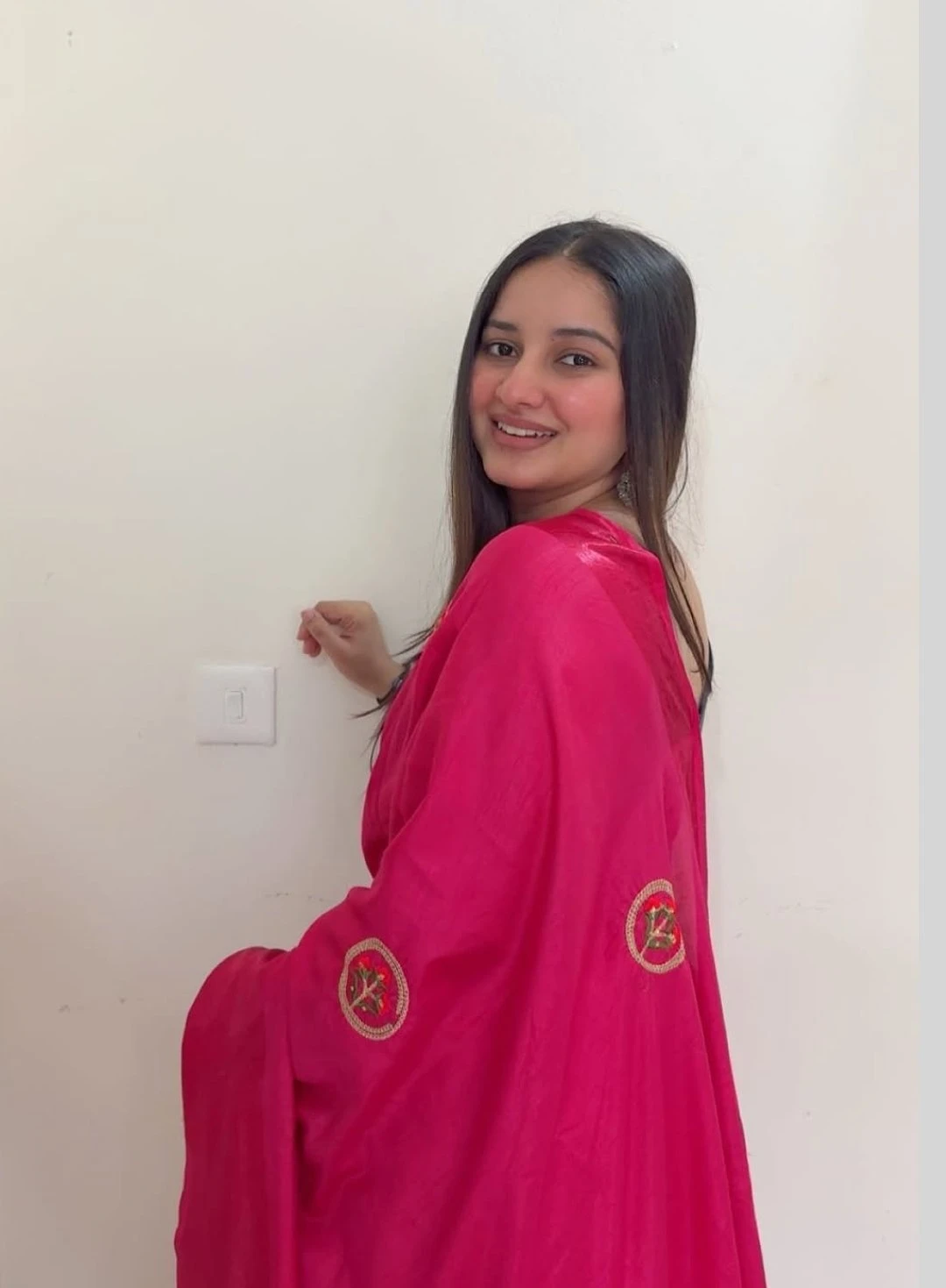 Nisha – Indian escort in Ernakulam — 2 / 4