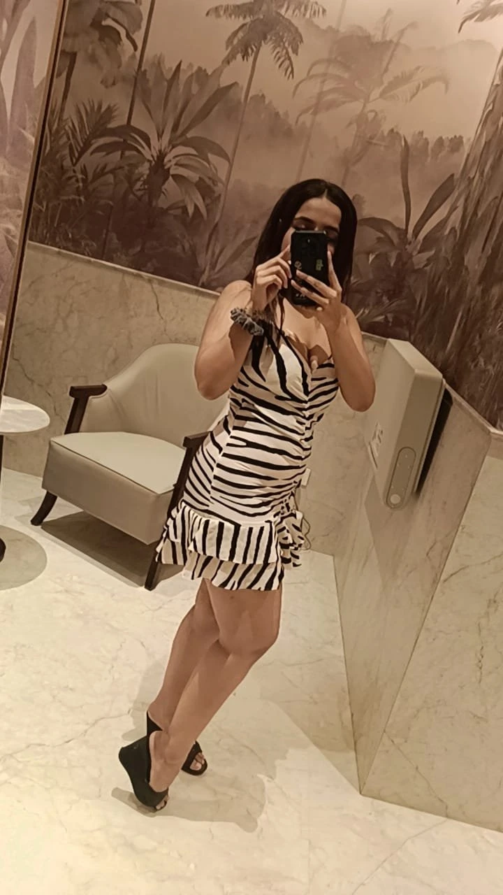 Riya Escorts – Indian escort in Hyderabad — 2 / 12