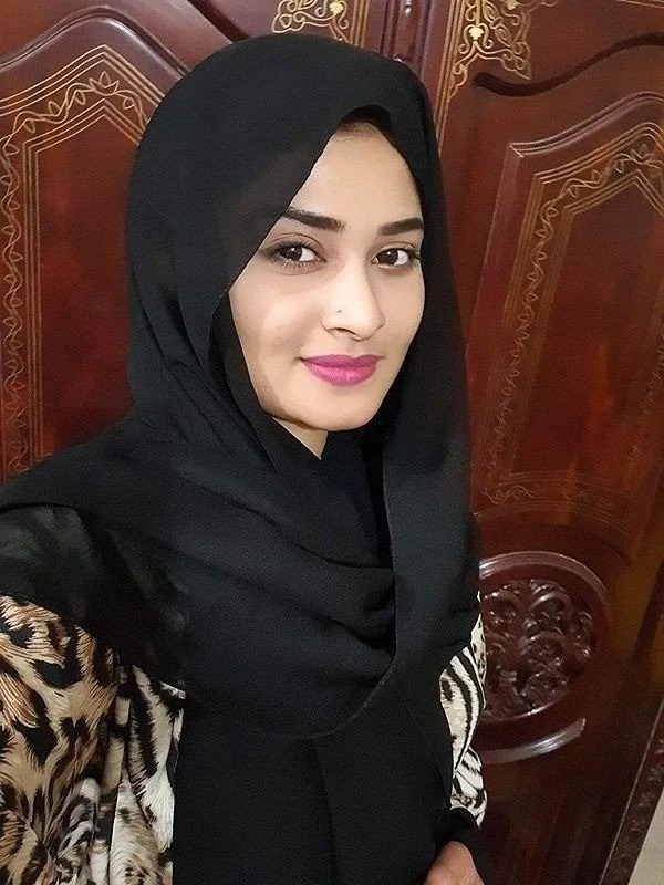 Soniya – Indian escort in Hyderabad — 1 / 2