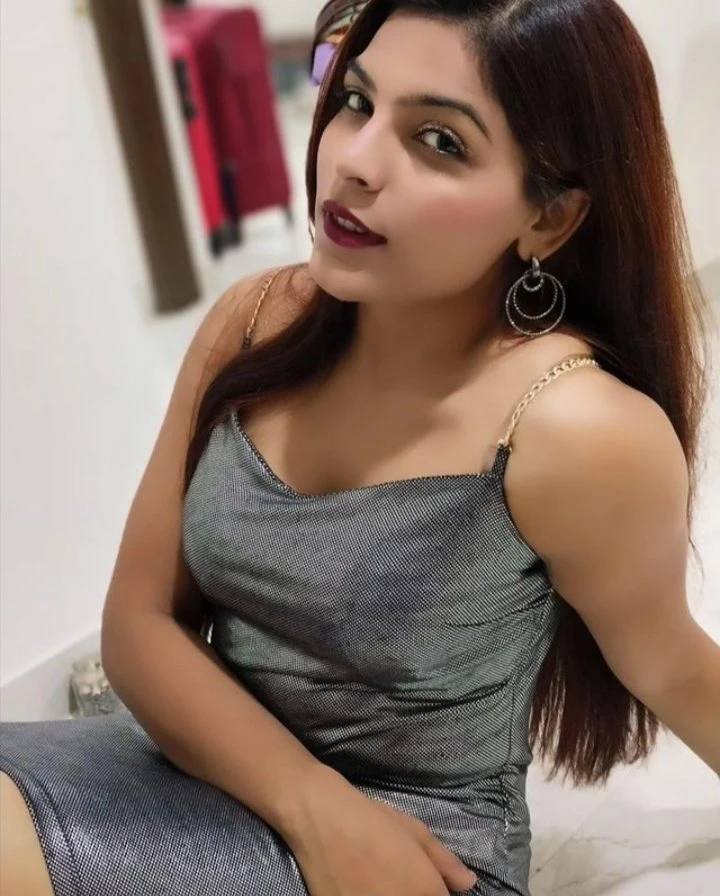 Damini Joshi – Indian escort in Pune — 3 / 4