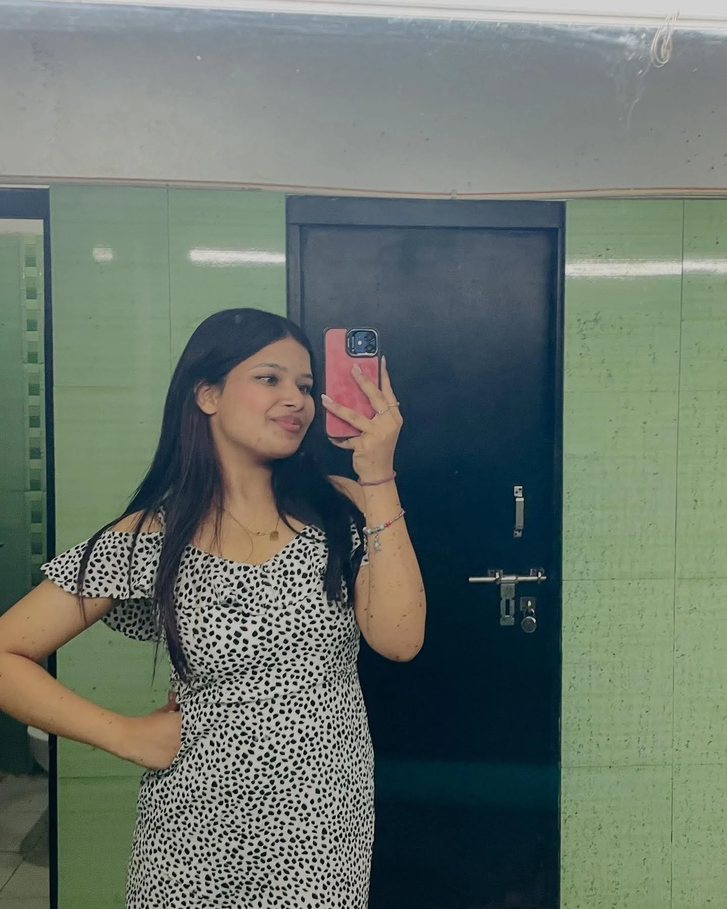 Ananya Best Escort Service 24×7 – Nepalese escort in Pokhara — 1 / 6