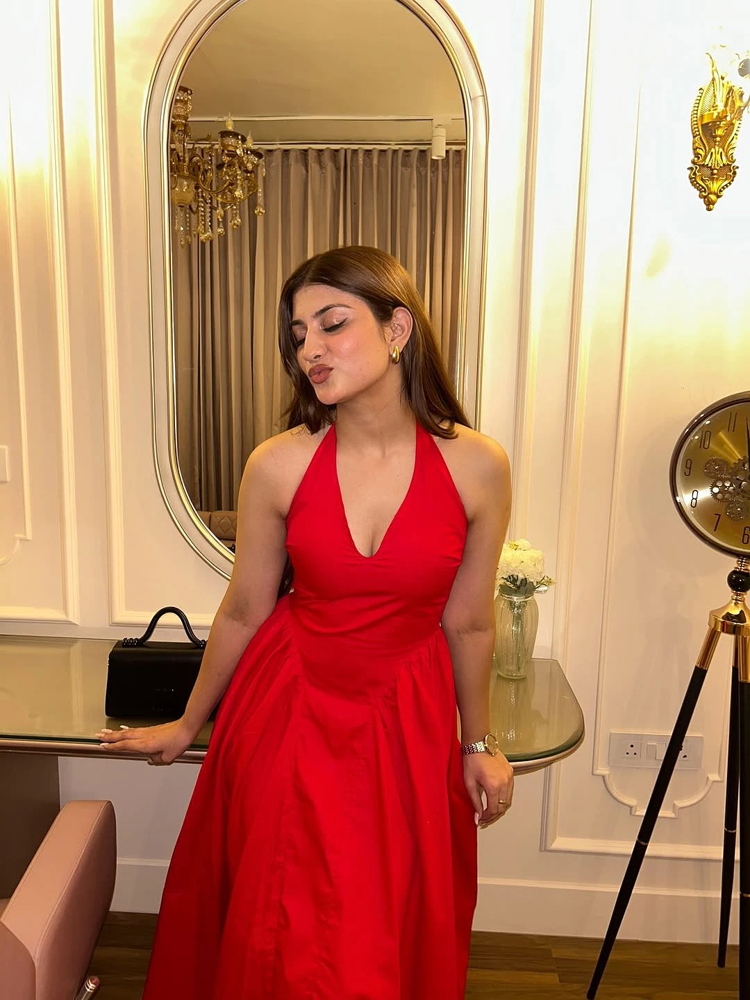 Manvi Escort – Indian escort in Madurai — 1 / 3