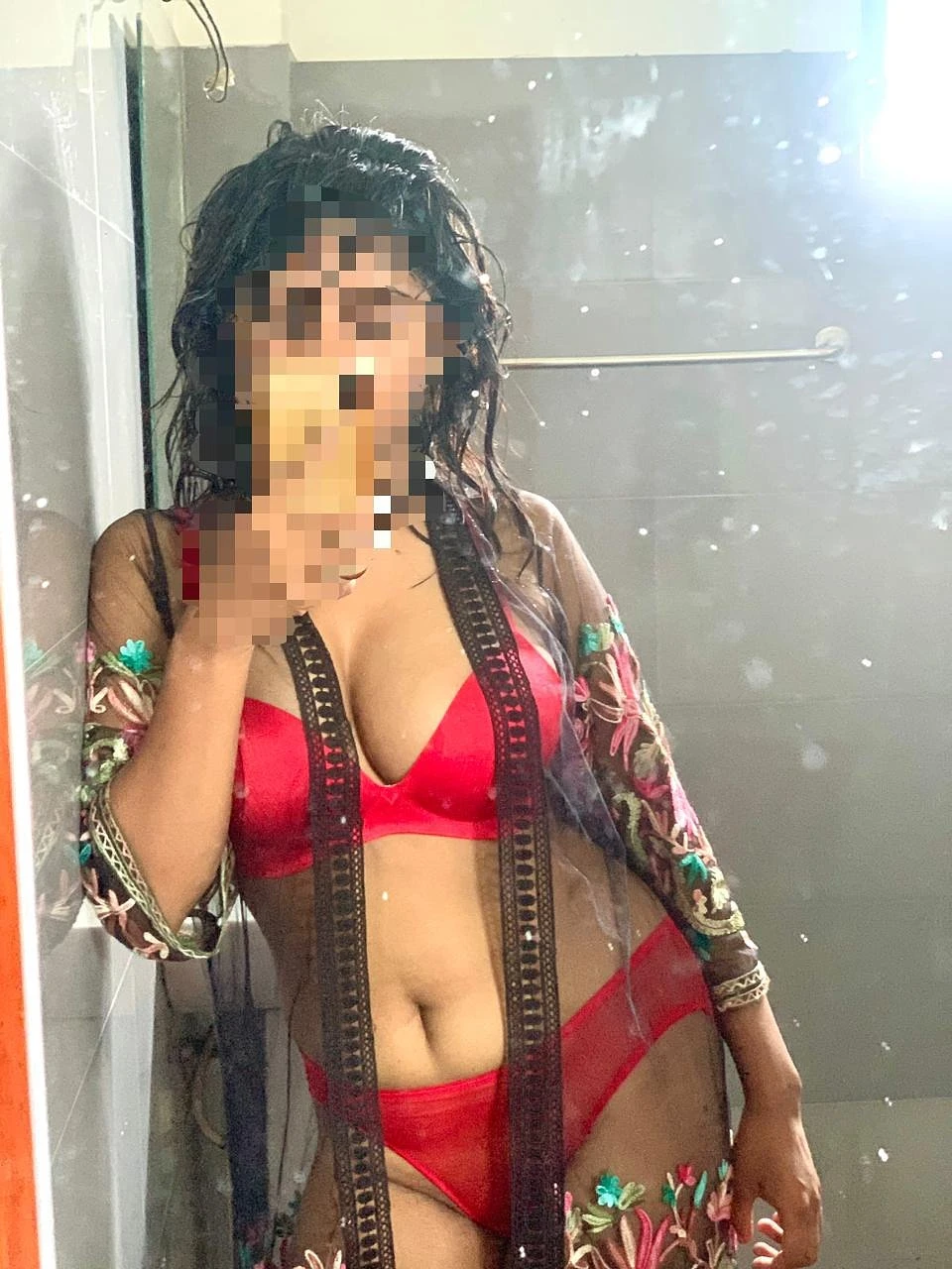 Shenushi (contact on whatsapp) – Sri Lankan escort in Colombo — 18 / 19