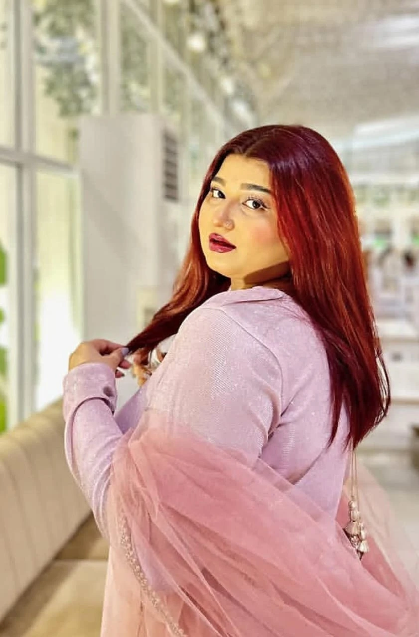 Iqra – Pakistani escort in Islamabad — 2 / 3