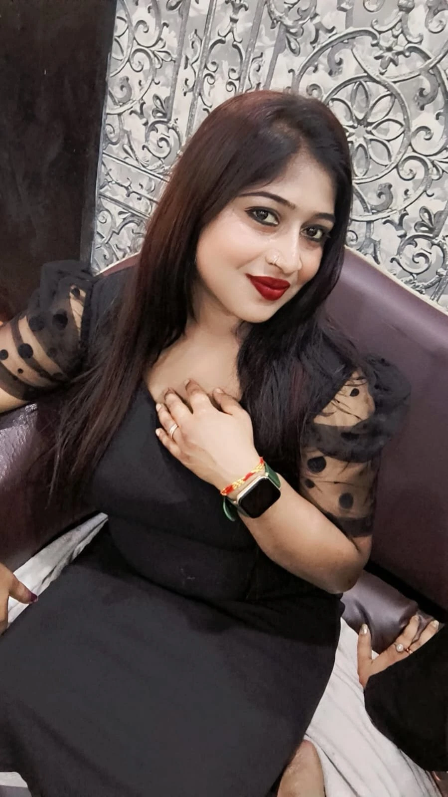 Neha Independent Escort Service – Indian escort in Kolkata — 1 / 24