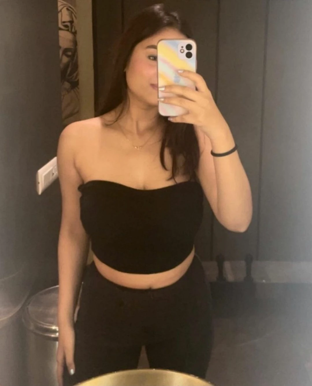 Monika – Indian escort in Mumbai — 2 / 5