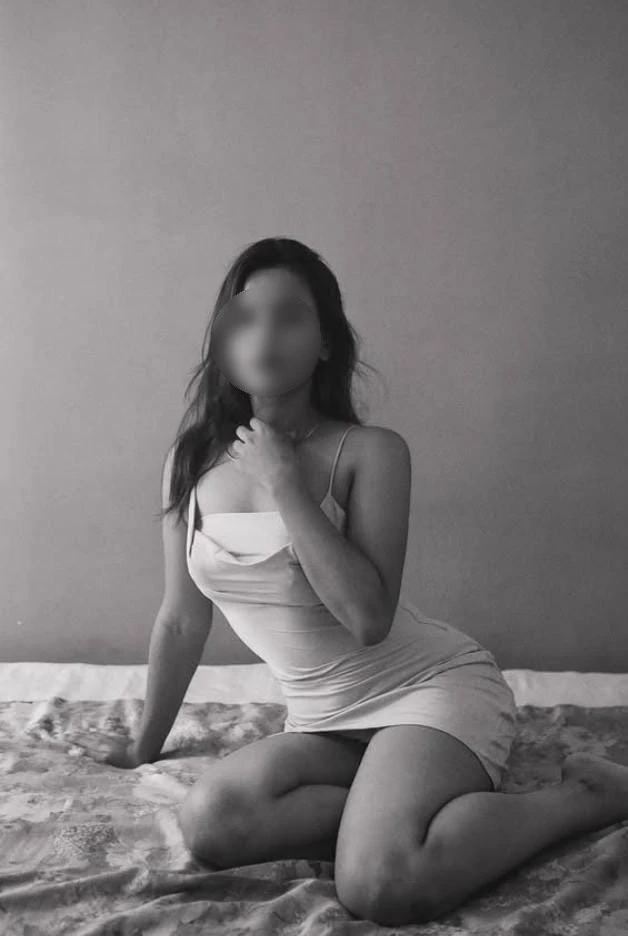 Anamika Aerocity – Indian escort in New Delhi — 3 / 4