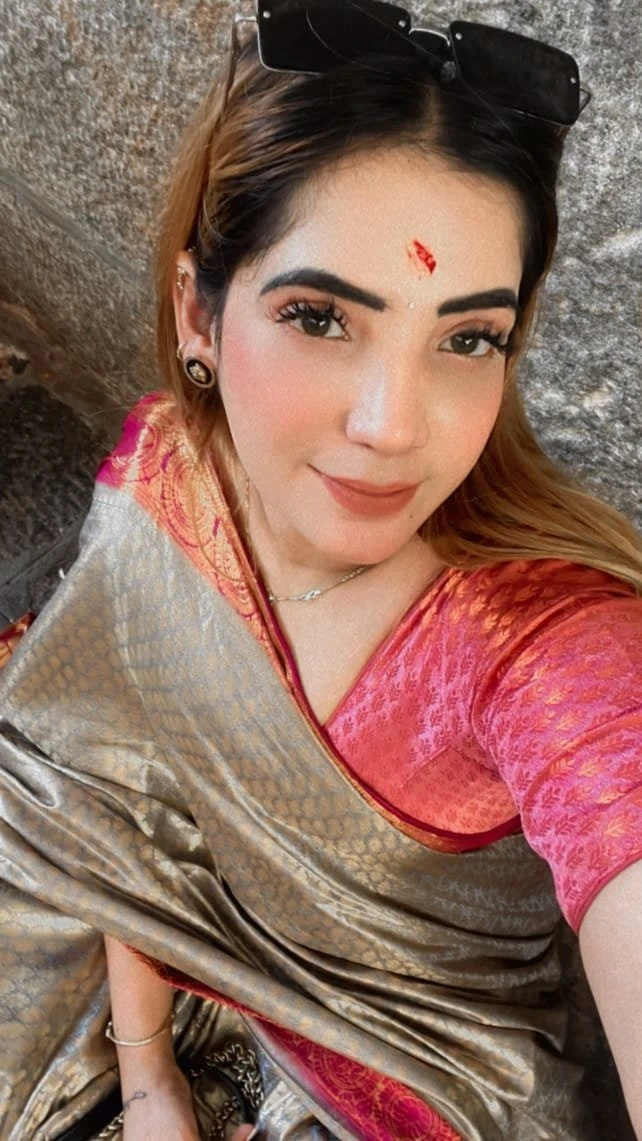 Asmita Singh – Indian escort in Kolkata — 2 / 3