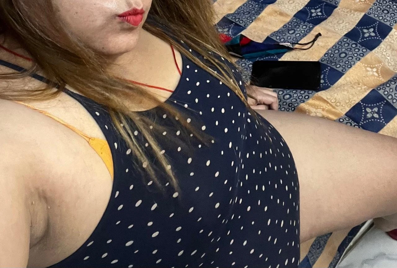 Sexy Shweta – Indian escort in Mumbai — 2 / 12