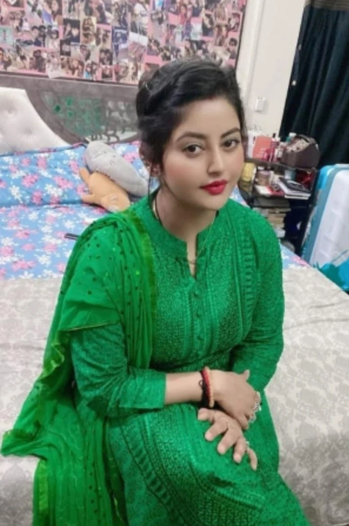 Divya – Indian escort in Pune — 3 / 6