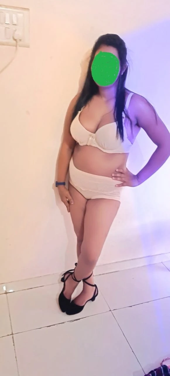 Vinita Cam and Real Meet – Indian escort in Navi Mumbai — 7 / 13