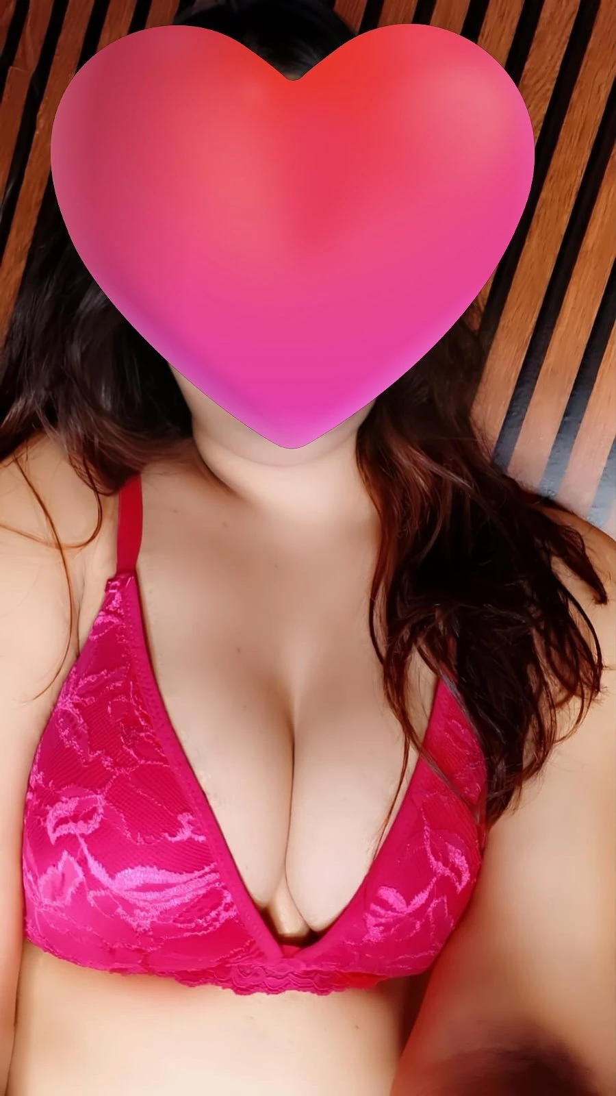 Riya Singh Cam and real only outcall – Indian escort in New Delhi — 8 / 13