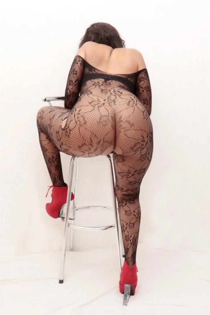 Carolinablondetleila – Ivorian escort in Abidjan — 5 / 6