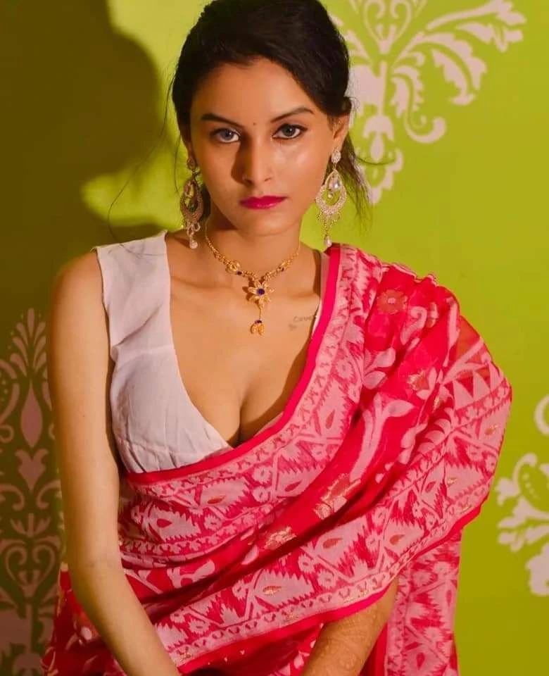 Sonia – Russian escort in Pune — 4 / 12