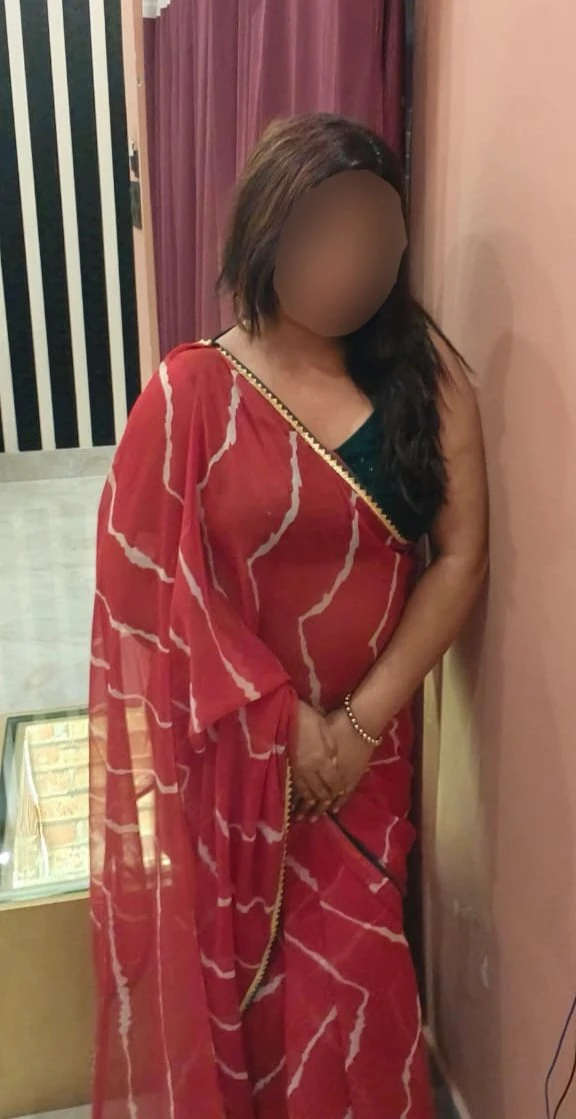Anvisha let's do live Webcam & R meet – Indian escort in Chennai — 3 / 5