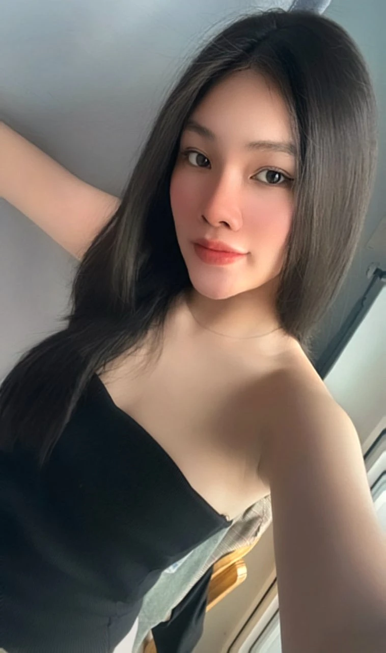 Diễm My – Vietnamese escort in Ho Chi Minh City — 2 / 8