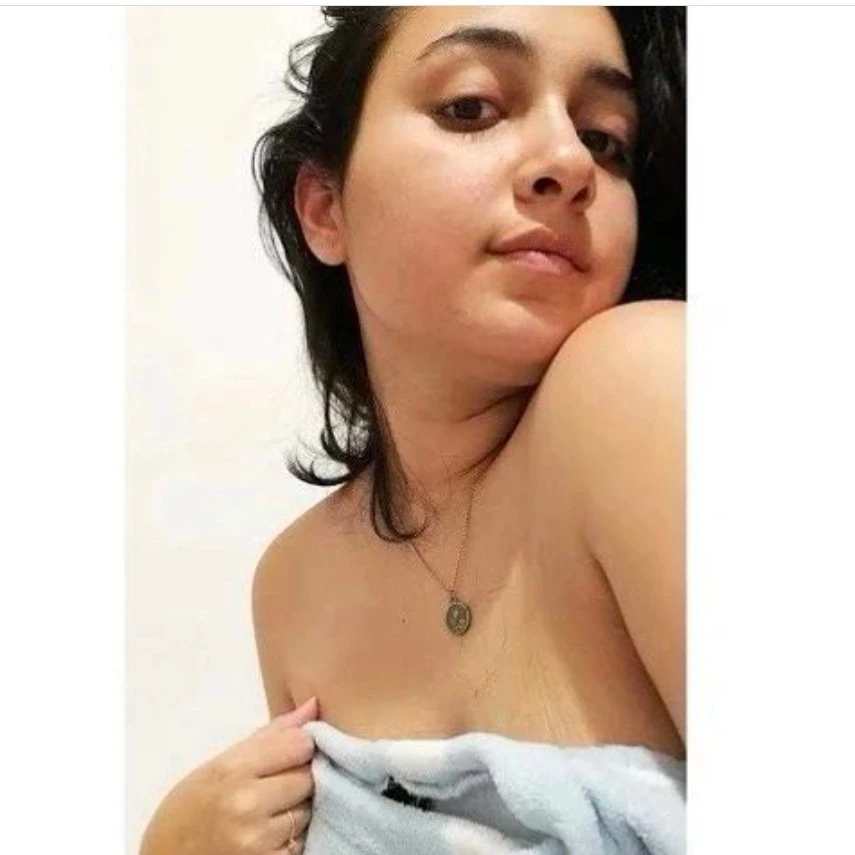 Anjali Sharma – Indian escort in Mumbai — 12 / 15