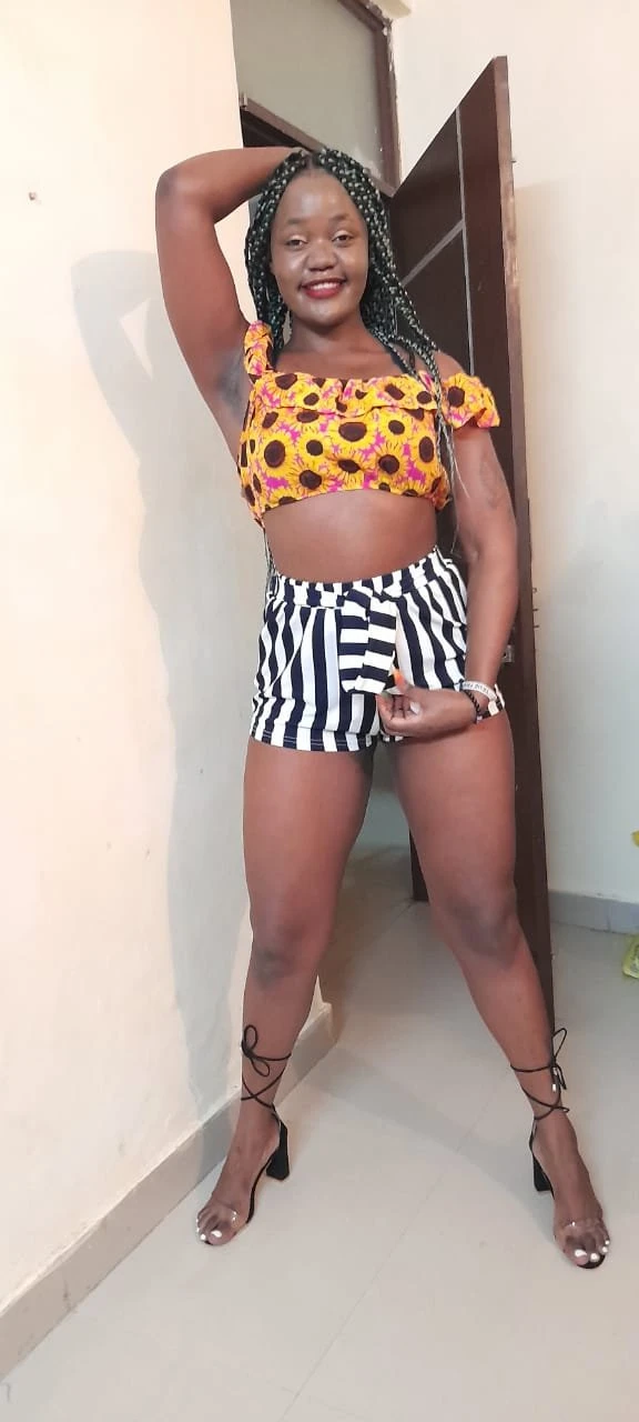 Lexxy – Kenyan escort in New Delhi — 4 / 8