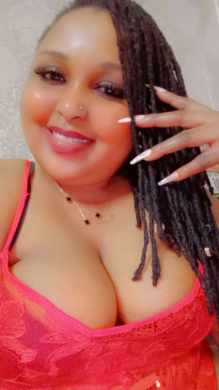 Lizzie – Tanzanian escort in Noida — 2 / 4
