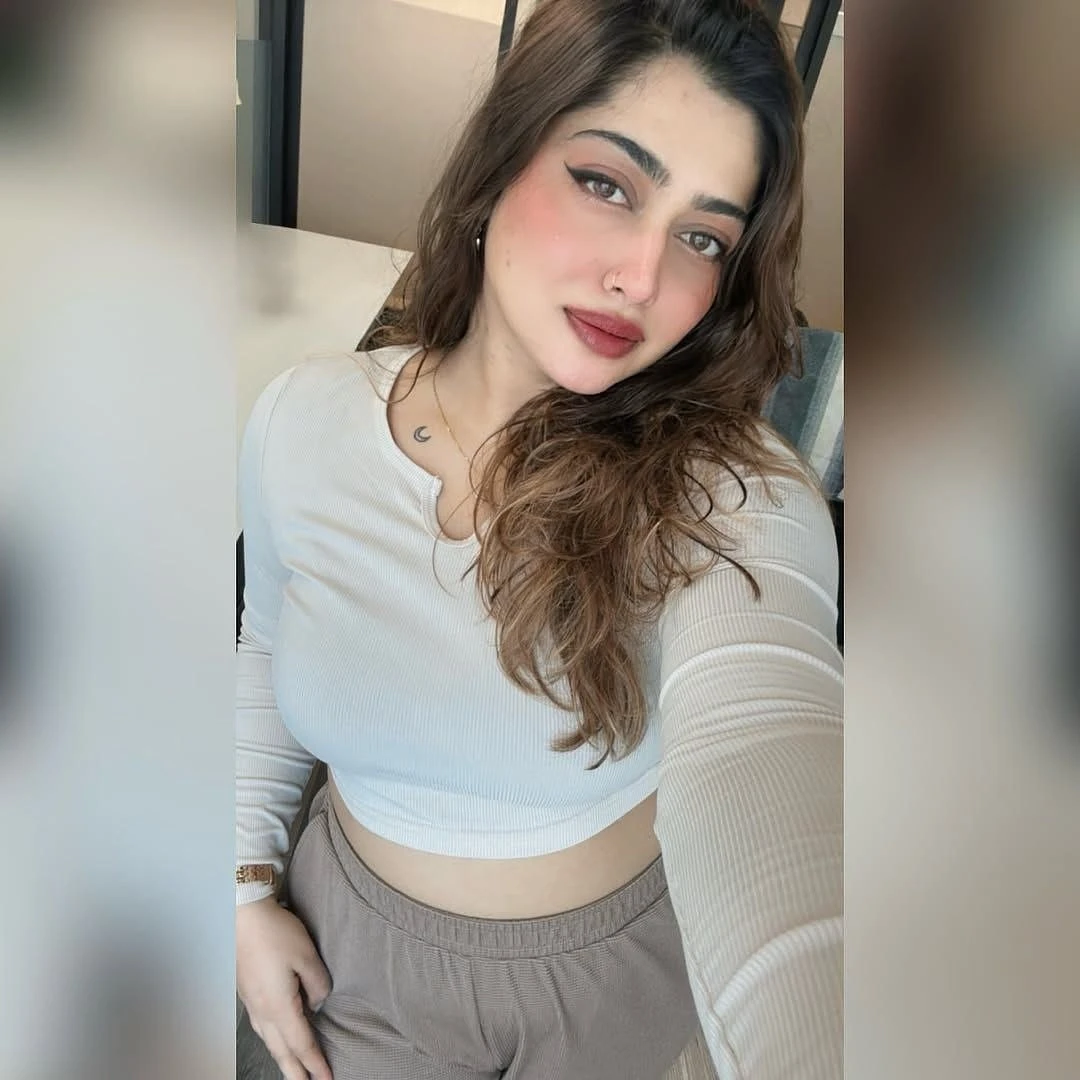 Neemu – escort in Chennai — 2 / 3