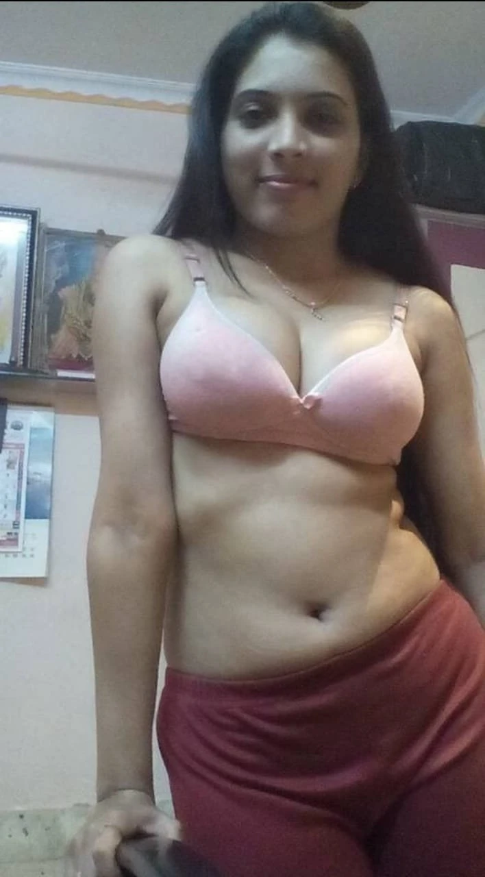 Kajal – Indian escort in New Delhi — 1 / 2