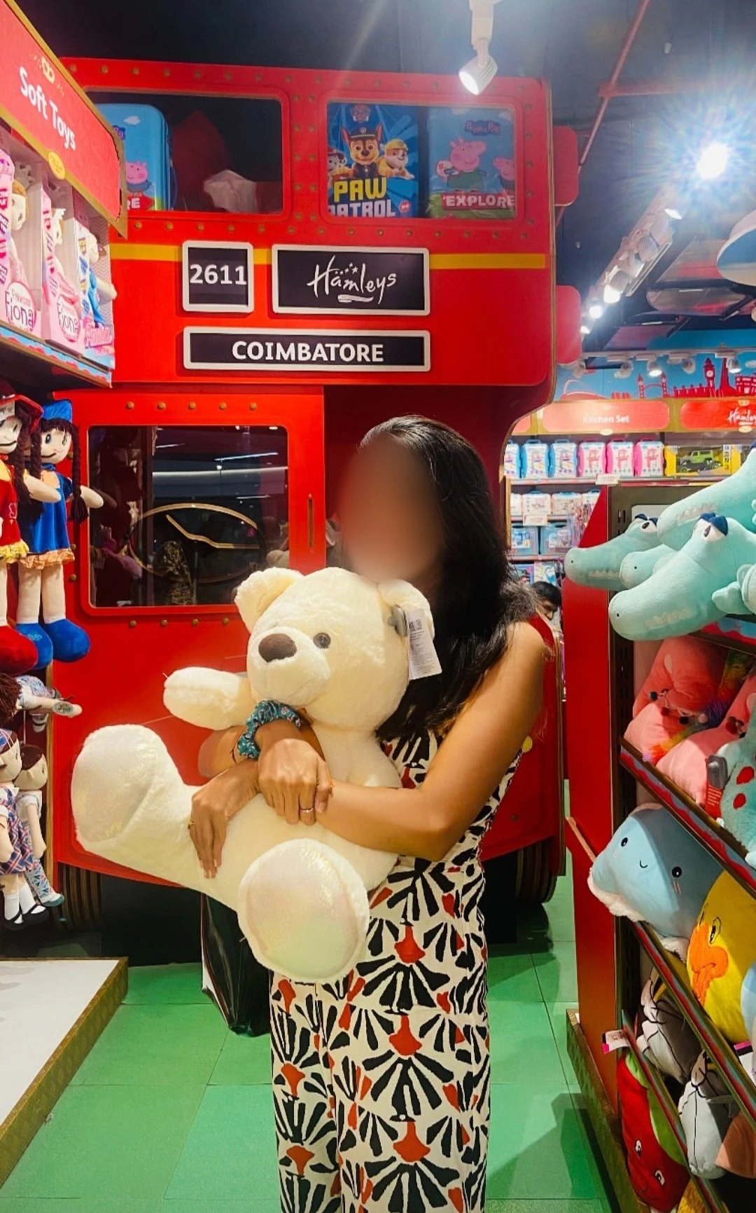 Independent girl cam show & real – Indian escort in Hyderabad — 3 / 6