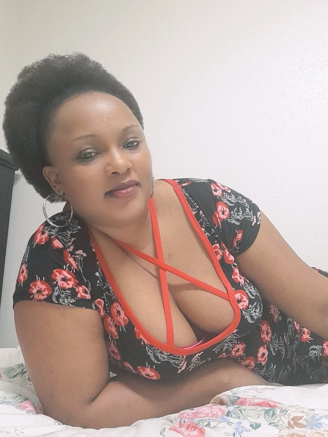 Faith – Cameroonian escort in Damascus — 3 / 5