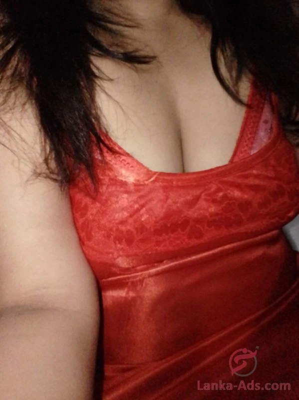 Rayani Sexy Girl Cam Show – Sri Lankan escort in Colombo — 3 / 11