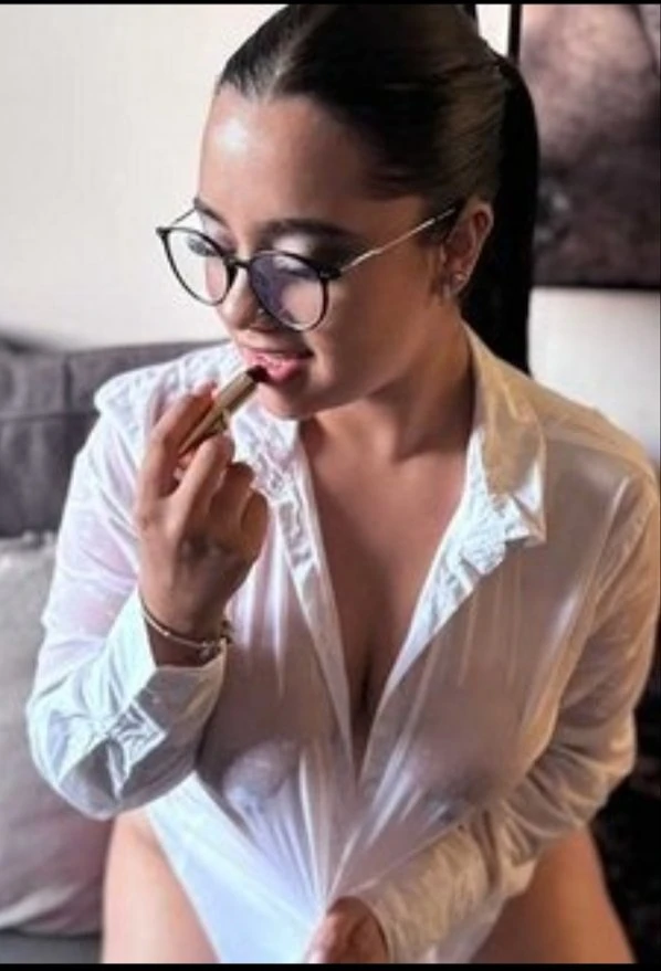 Shivani Incall/outcall Available – escort in Weligama — 5 / 6