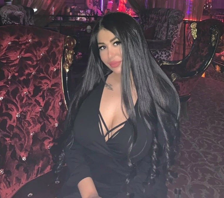 Adiba Call me Video – Armenian escort in Hyderābād, Pakistan — 5 / 10